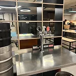 Vibe Loft Free Drink Daily By Zazi Μπρατισλάβα
