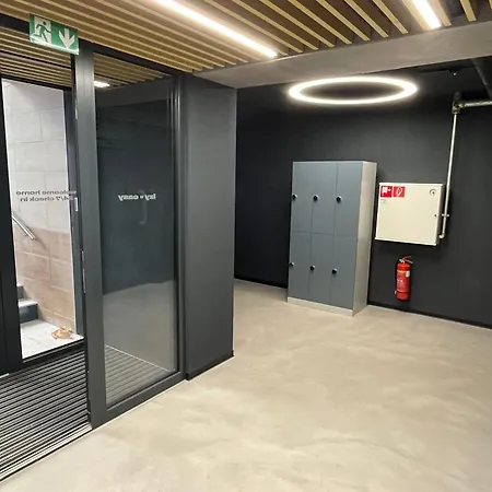 Vibe Loft Free Drink Daily By Zazi ברטיסלאבה