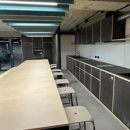 Vibe Loft Free Drink Daily By Zazi * ברטיסלאבה