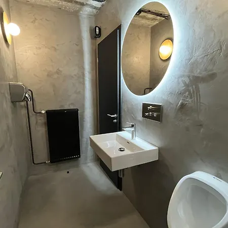 אכסניה Vibe Loft Free Drink Daily By Zazi *