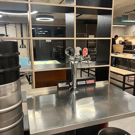 Vibe Loft Free Drink Daily By Zazi ברטיסלאבה