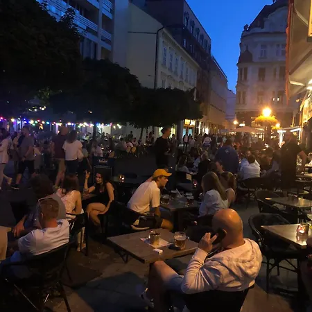 Vibe Loft Free Drink Daily By Zazi אכסניה *