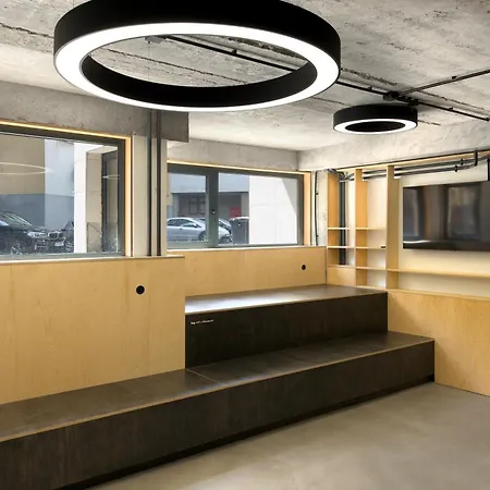 Vibe Loft Free Drink Daily By Zazi Hostel