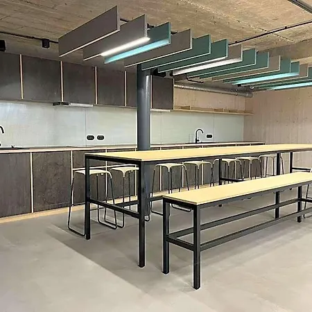 Vibe Loft Free Drink Daily By Zazi Hostel Pressburg