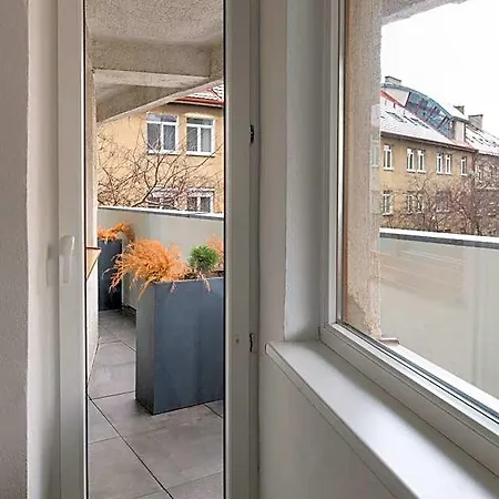Hostel Vibe Loft Free Drink Daily By Zazi Pressburg