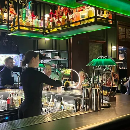 Vibe Loft Free Drink Daily By Zazi Hostel *